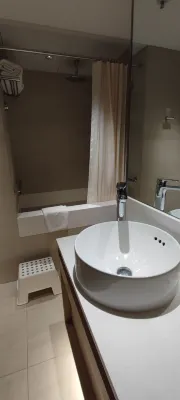 CM+ Hotels and Serviced Apartments Kamar Photos