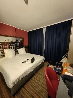 Leonardo Hotel Amsterdam City Center Zimmer Photos