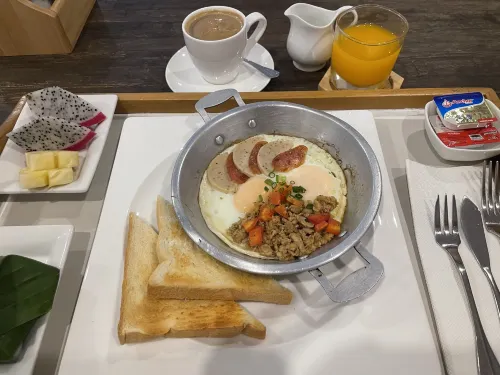 Kate and Hasu Boutique Chiangmai Dining Photos