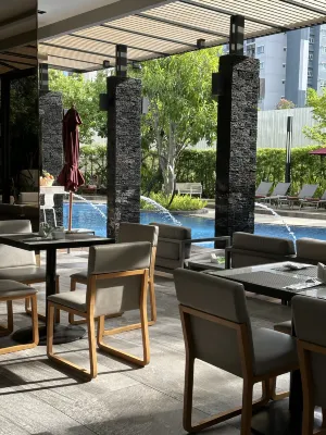 Altera Hotel and Residence Питание Photos