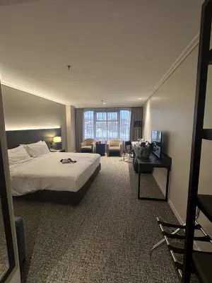The Sydney Boulevard Hotel Kamar Photos