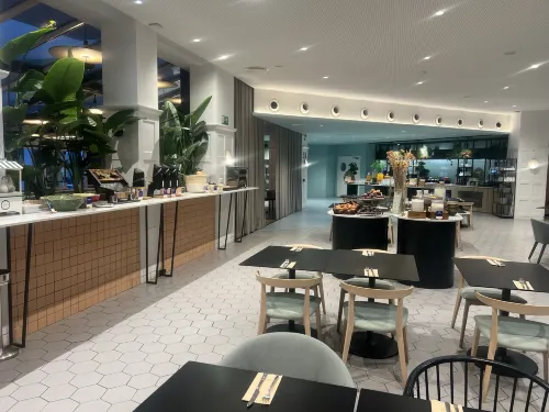 Novotel Madrid Campo de las Naciones Restauration Photos