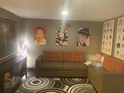 The Verve Boston Natick, Tapestry Collection by Hilton Camere Photos
