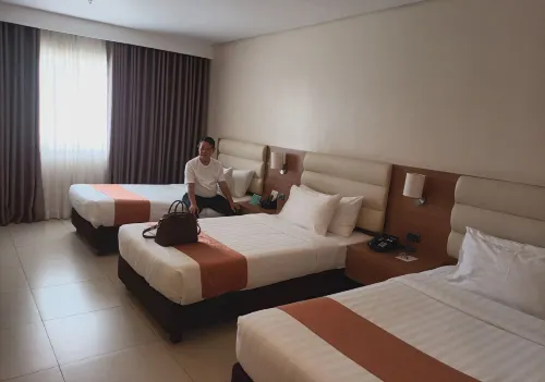 Royce Hotel & Casino Kamar Photos