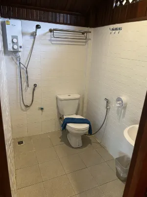 Diamond Beach Resort Kamar Photos