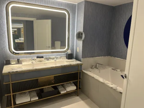 Fontainebleau Las Vegas Kamar Photos