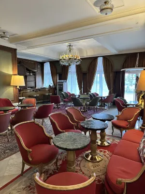 Grand Hotel Cravat Photos