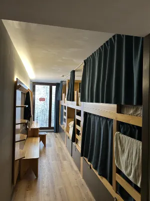 Yeah Barcelona Hostel Rum Photos