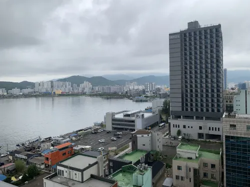 SOTA SUITE SOKCHO WORLDSTATE Area Publik Photos