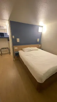 Hôtel Kyriad Direct Montpellier Saint Jean de Vedas La Peyriere Chambres Photos