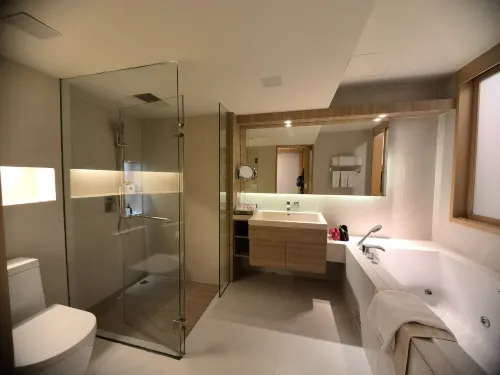 Phuket Graceland Resort and Spa Rooms Photos