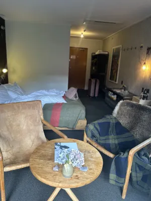 Sherwood Queenstown Rooms Photos