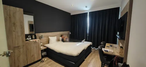 Joy Hotel Rooms Photos
