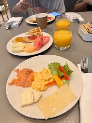 Radisson Blu Hotel, Dubai Media City Питание Photos