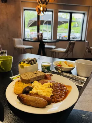 Village Hotel Maidstone تناول الطعام Photos