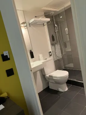 Hotel Eiffel Capitol Rooms Photos