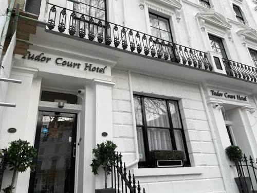 Tudor Court Hotel Exterior Photos