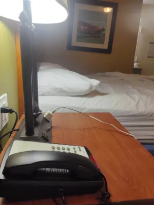 Days Inn by Wyndham Windsor Locks / Bradley Intl Airport Rooms Photos