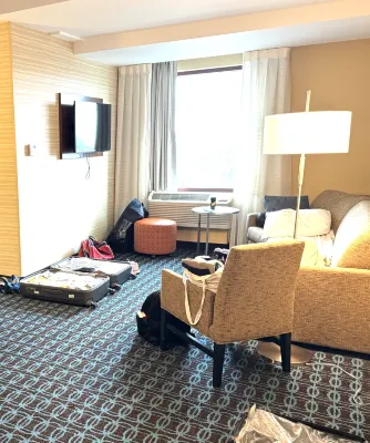 Fairfield Inn & Suites by Marriott Los Angeles LAX/El Segundo Rooms Photos