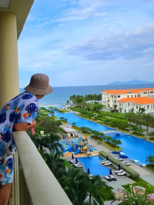Sheraton Grand Danang Beach Resort & SPA Photos
