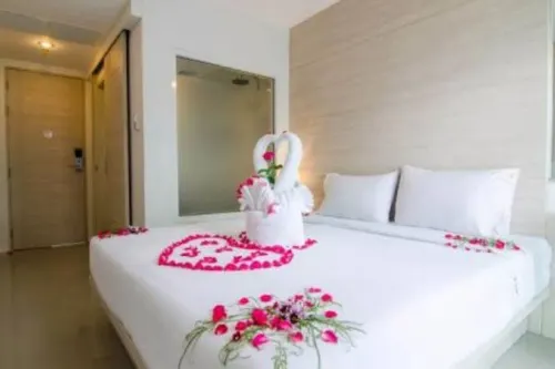 Mirage Express Patong Phuket Hotel Номера Photos