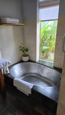 Maya Ubud Resort and Spa Kamar Photos