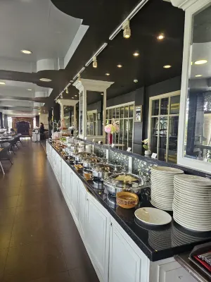Chuchaiburi Sri Amphawa Dining Photos