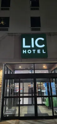 LIC Hotel Exterior Photos