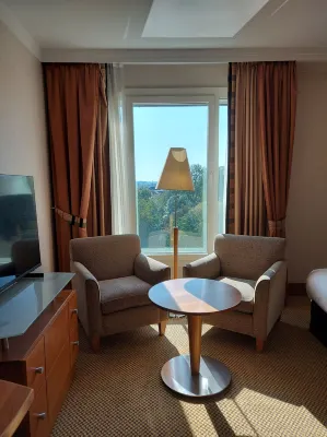 Hôtel Crowne Plaza - Aéroport de Bruxelles Chambres Photos