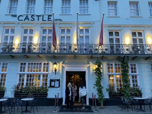Castle Hotel Windsor Exterior Photos