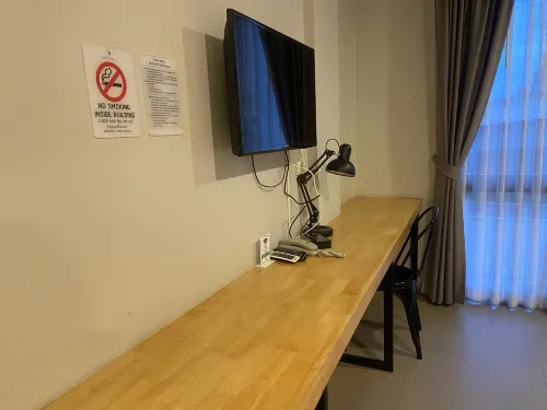 Easy Hotel Photos