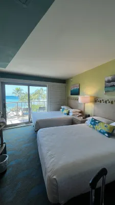 Aston Waikiki Circle Hotel Rooms Photos