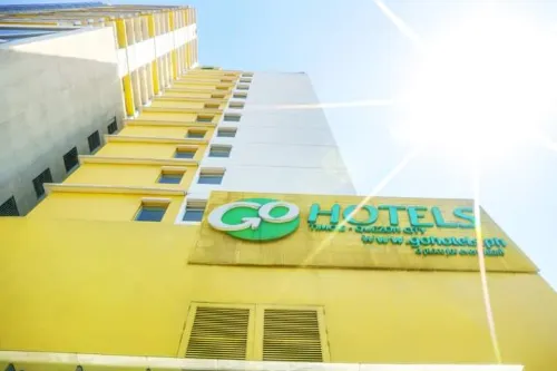 Go Hotels Timog Exterior Photos
