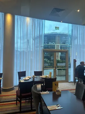 Leonardo Hotel Leeds Restauration Photos