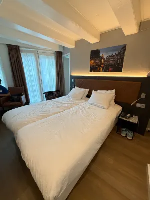 Avenue Hotel Rooms Photos
