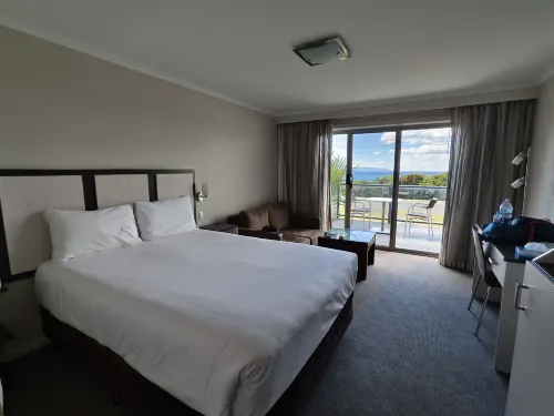 Beachfront Bicheno Rooms Photos
