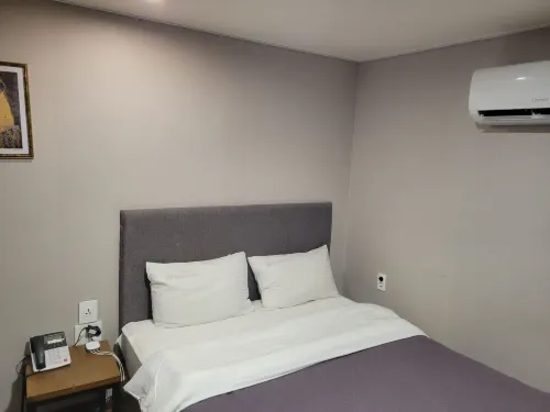 The BS Hotel Busan Station Kamar Photos