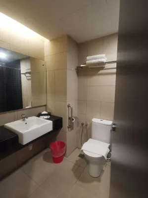 U Hotel Penang Kamar Photos