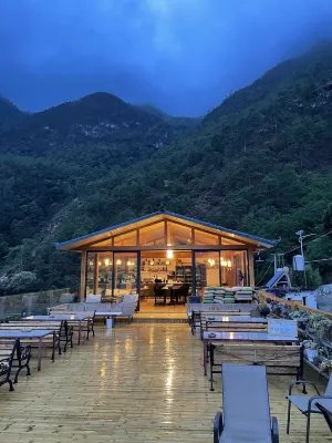 Tiger Leaping Gorge Tea-Horse Guesthouse Area Publik Photos