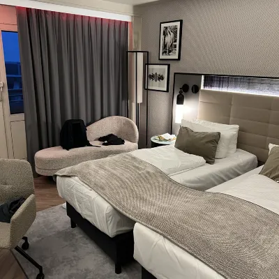 Leonardo Royal Hotel Frankfurt Zimmer Photos