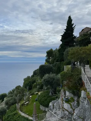 Hôtel Château de La Chèvre d’Or À proximité de l'hôtel Photos