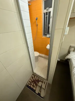 HOLLYWOOD GUESTHOUSE Rooms Photos