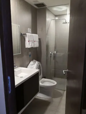 Ramada Encore Makati Rooms Photos