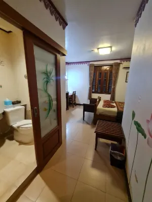 Ban Ao Thong Camere Photos