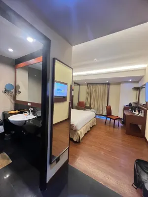 Best Western Plus Makassar Beach Rooms Photos