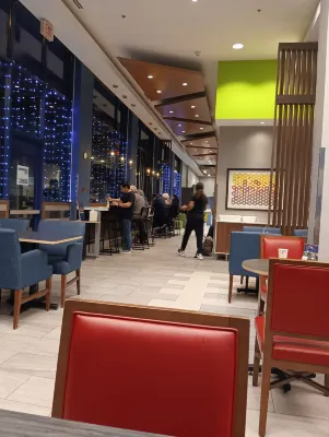 Holiday Inn Express Vancouver Airport-Richmond Dining Photos