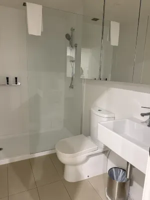 Brady Apartment Hotel Hardware Lane Rooms Photos