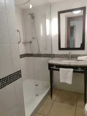 Hampton by Hilton Birmingham Broad Street Rooms Photos