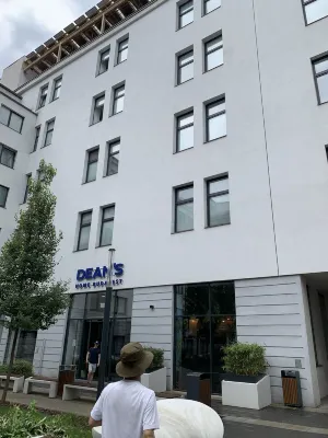 Lunar Guest House Esterni Photos