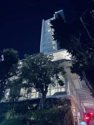 Kampi Hotel Tunjungan - Surabaya Esterni Photos